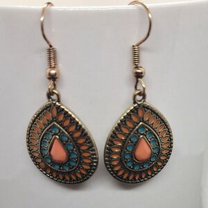 Western Boho Neutral Tones Dangle Earrings- NWOT